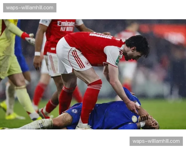 阿森纳进攻三区无奈：对手防线后撤形成难以渗透的铁桶阵